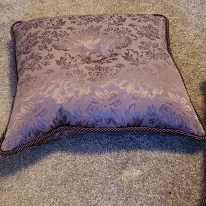 Set of 2 accent pillows